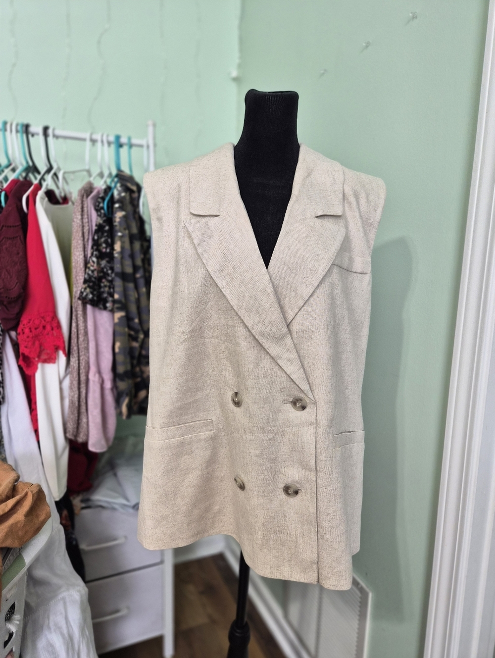 Sleeveless Double-Breasted Linen-Blend Vest Coat - Cream